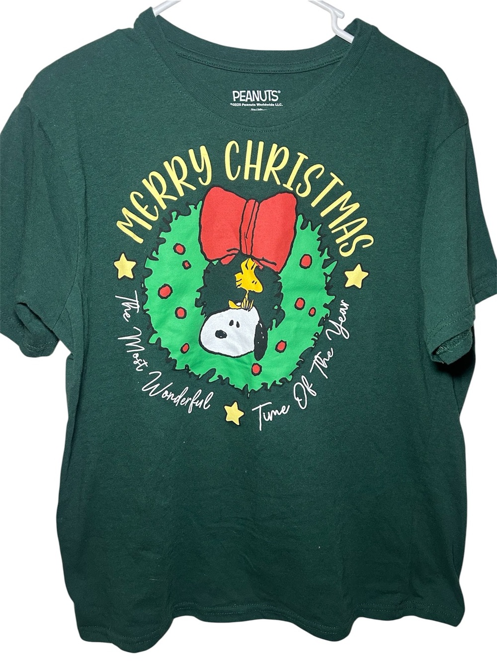 Peanuts Green Holiday Snoopy & Woodstock Wreath Short Sleeve Tee Holiday Christm
